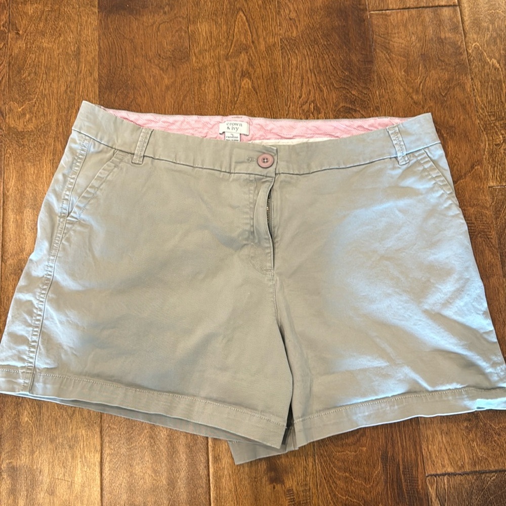 Crown and ivy women’s shorts size 16 khaki/taupe colored